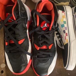 shoes i have a lot more thats is new and that looks new just slide up with price